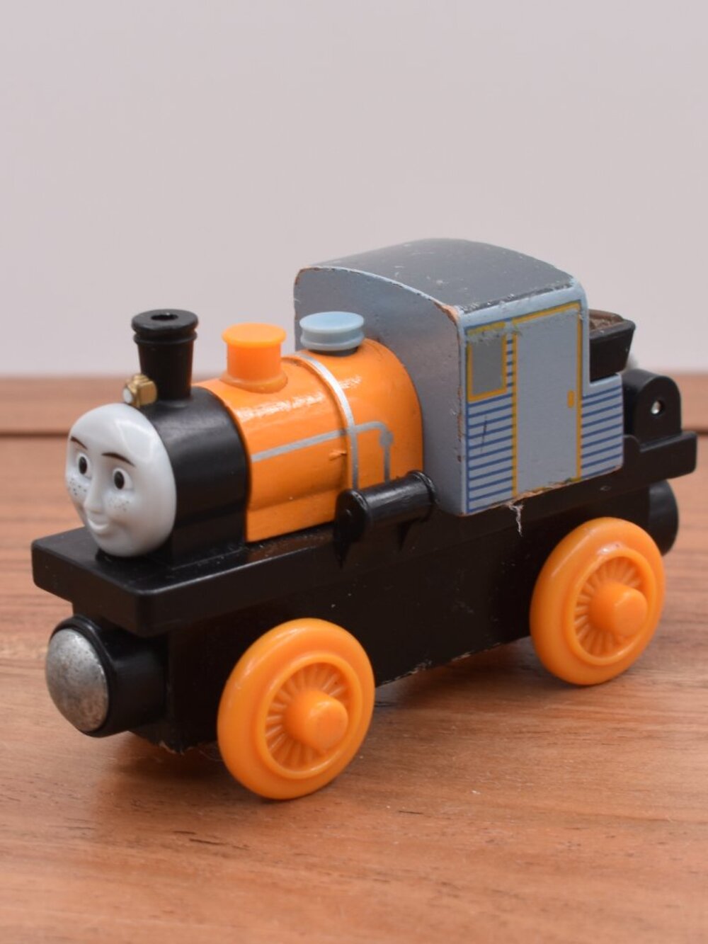 Dash Orange 2003 - Thomas & Friends Wooden Railway Train Engine Magnetic Trains